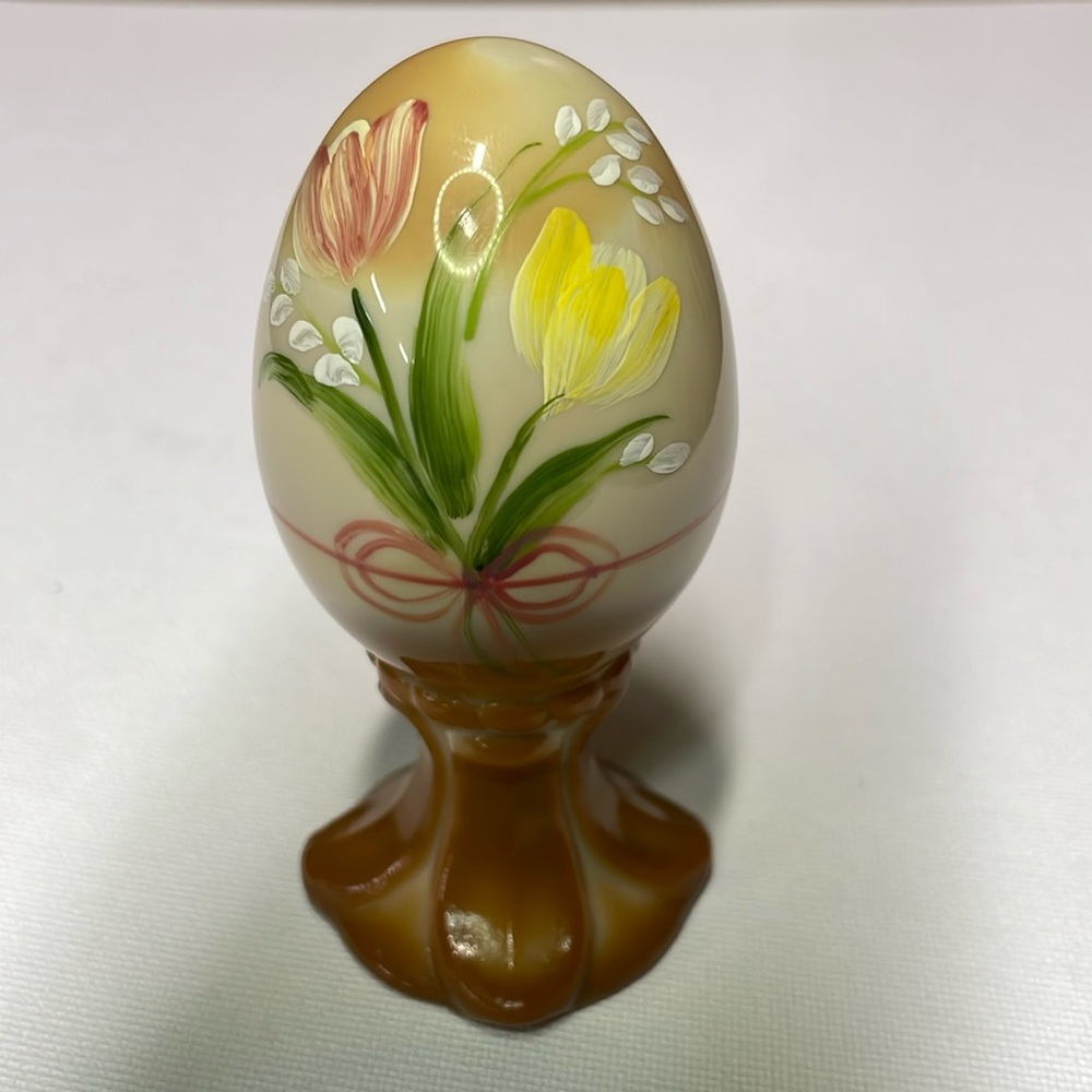 FENTON CHOCOLATE SLAG PEDESTAL EGG W/Hand painted TULIPS~J. CUTSHAW